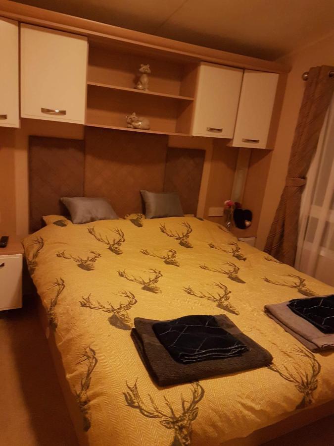 Caravan For Rent At Tattershall Holiday Park Exterior photo